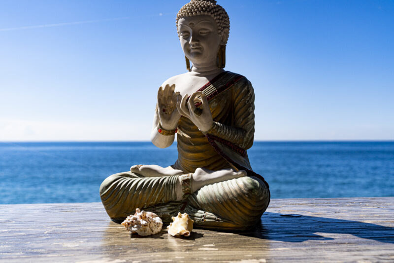 Moonshadows Malibu - Budha statue with ocean background