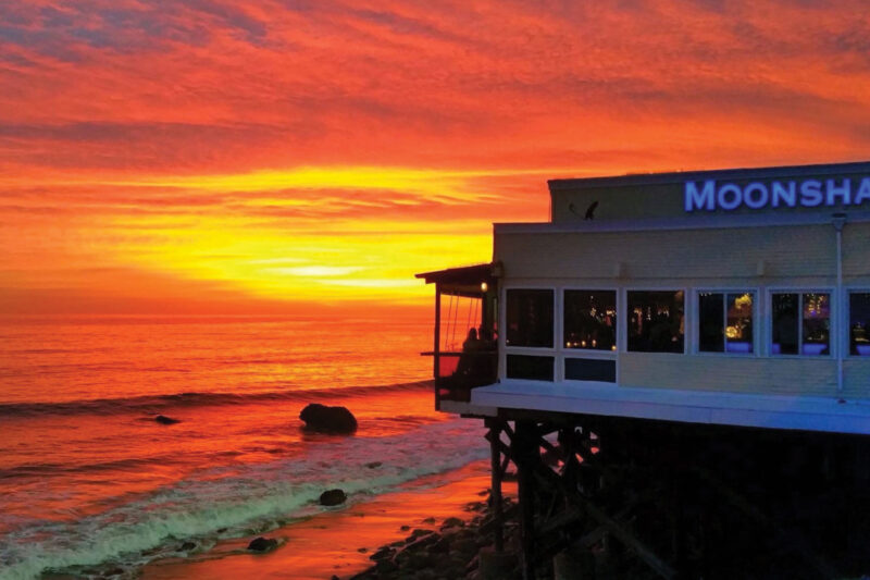 Moonshadows Malibu - Patio during sunset